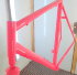 Ярко розовый велосипед